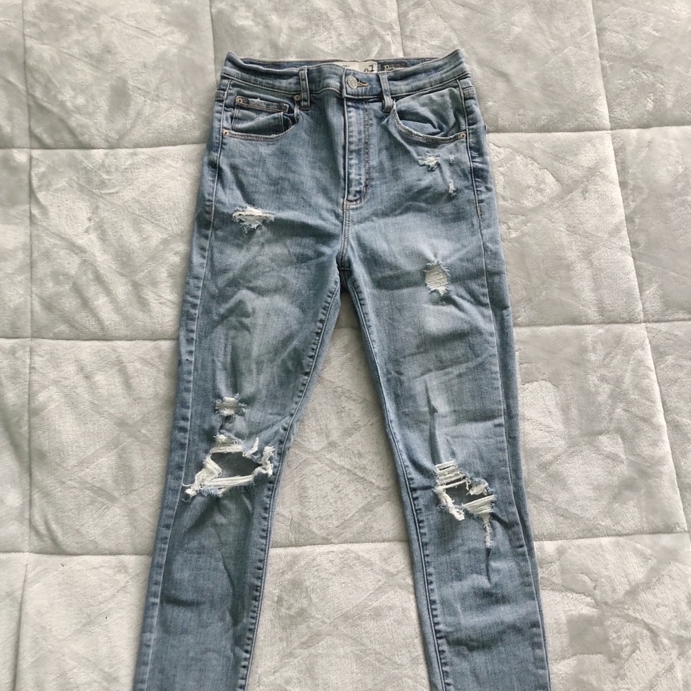 Garage Ripped Distressed Jeans